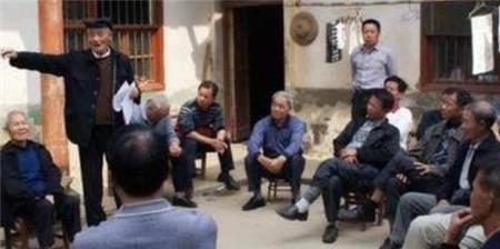 现一箱200年前的旧书揭开一盛世家族m6米乐注册长沙老师清理祖传老宅发(图4)